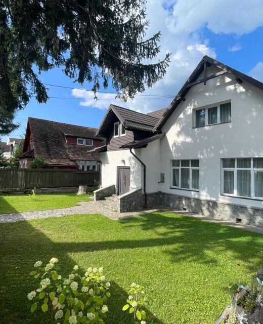 Vila Panduri 23 Bușteni