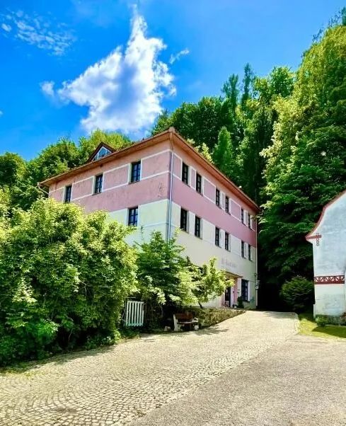 HARABURDI® Recyclart Hotel Kostelec nad Orlicí