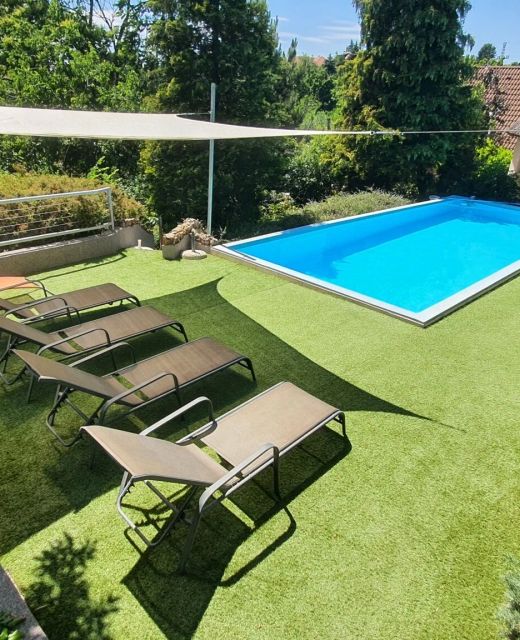 Hillside Pool Vendégház Velence