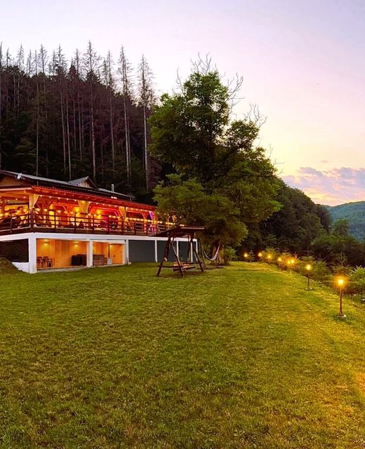 Pensiunea Aventurin Căzănești