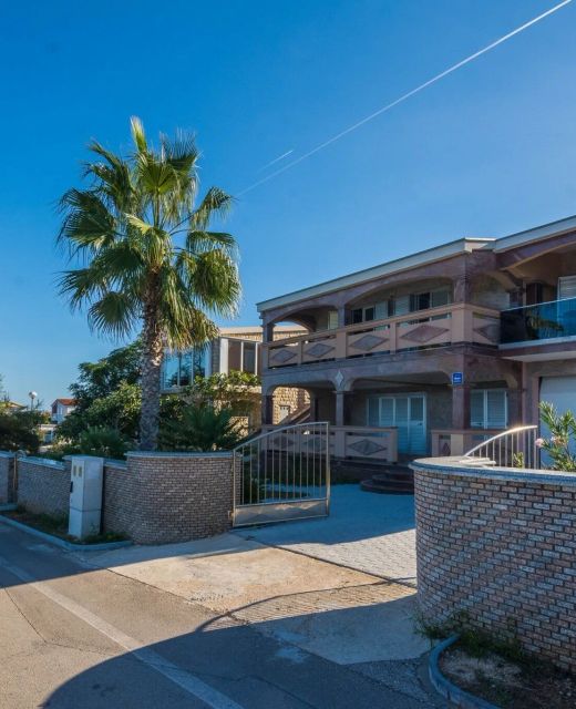 Apartments Weiss Vir