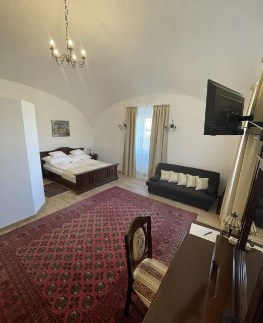 Széchenyi Kúria Monok