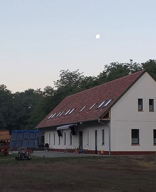 Zöld Lámpás Vendégház Újhartyán