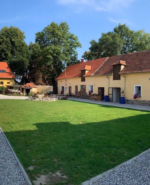 Statek Bezdědice Hostomice