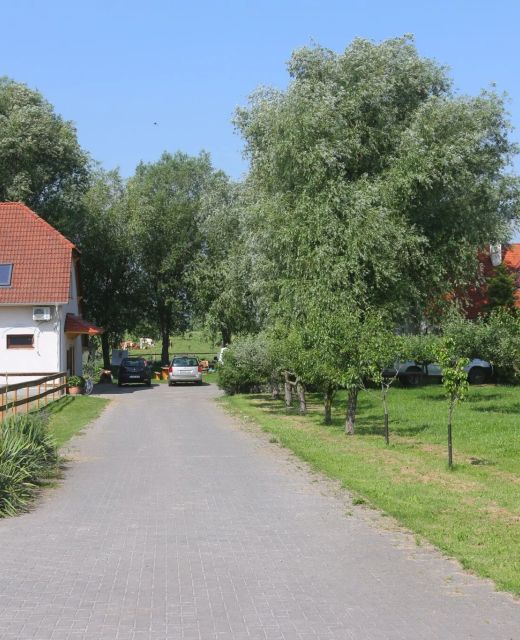 Gyulavezér Lovasbirodalma Panzió Gyulakeszi