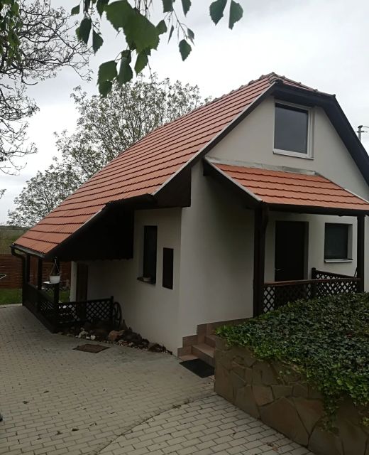 Véndiófa Nyaralóház Balatonszemes