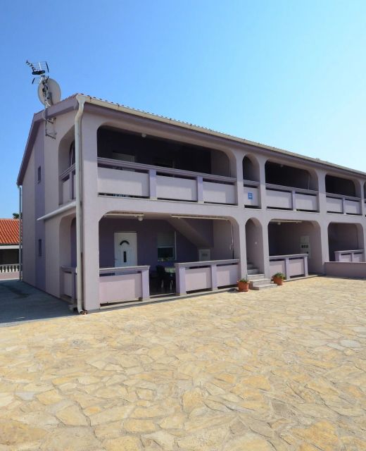 Apartments With Parking Space Vir - Kozjak, Vir - 18556 Vir - Kozjak