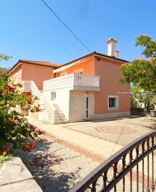 Apartments With Parking Space Šilo, Krk - 18751 Šilo