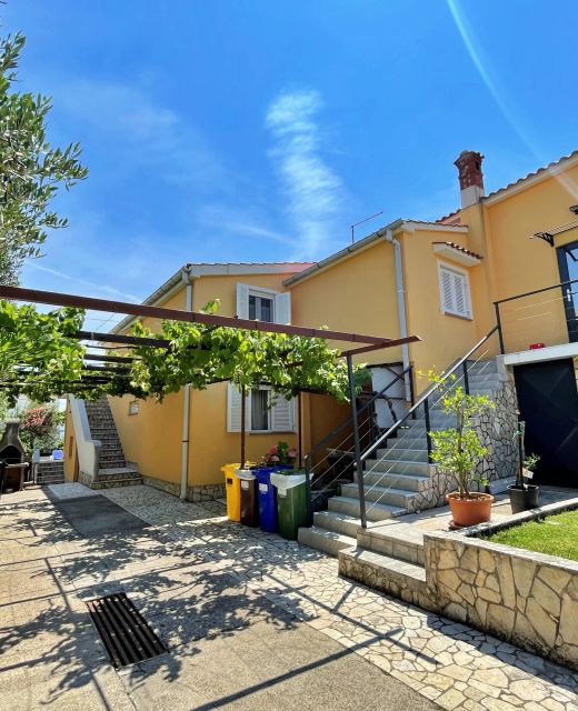 Apartments With Parking Space Šilo, Krk - 18757 Šilo