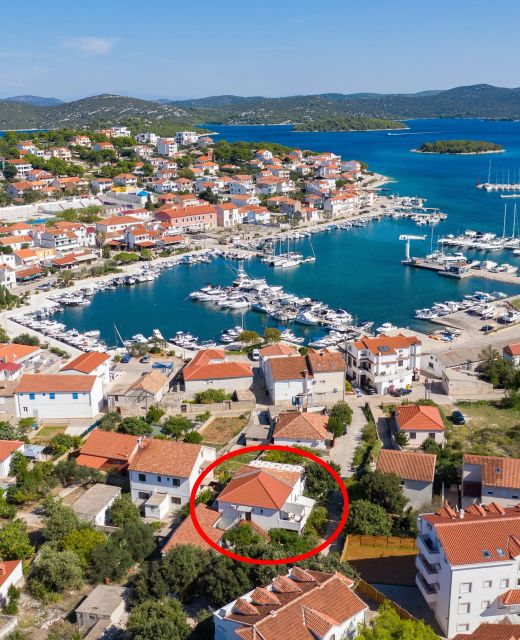 Apartments By The Sea Jezera, Murter - 19056 Jezera