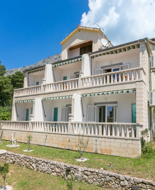 Apartments By The Sea Brela, Makarska - 18356 Brela