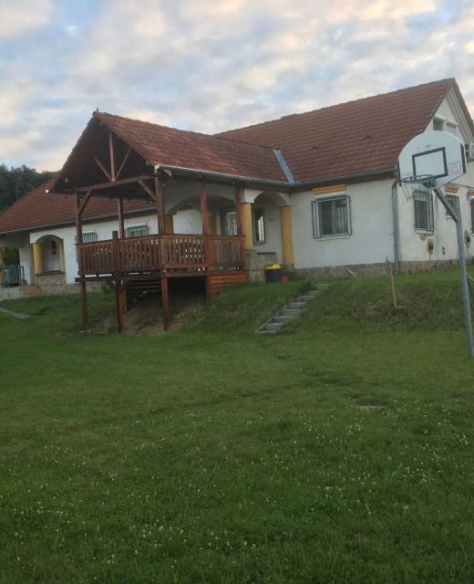 Mecseki Farkasvár Vendégház Magyarhertelend