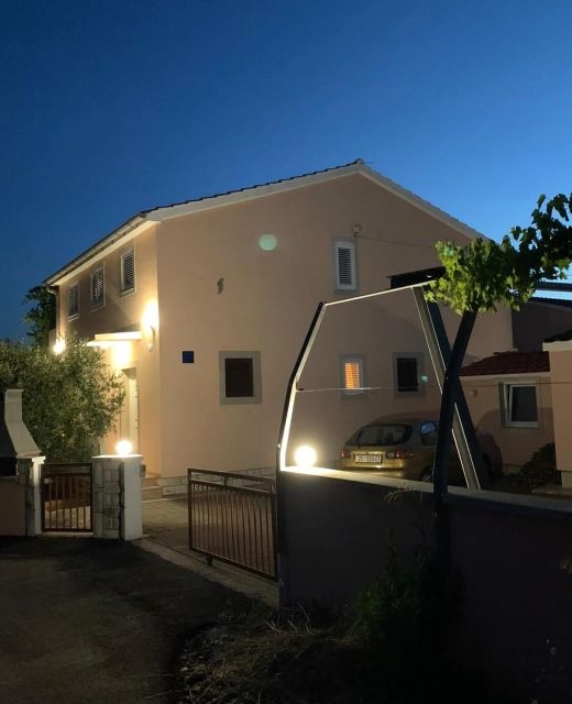 Apartmani Toni Privlaka