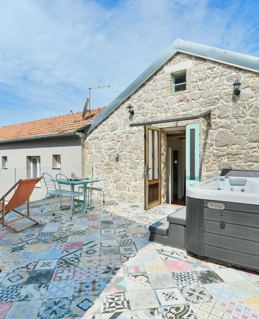 Holiday Home With Hot Tub Pakoštane, Biograd - 18982 Pakoštane