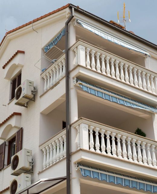 Apartments With Parking Space Malinska, Krk - 19280 Malinska