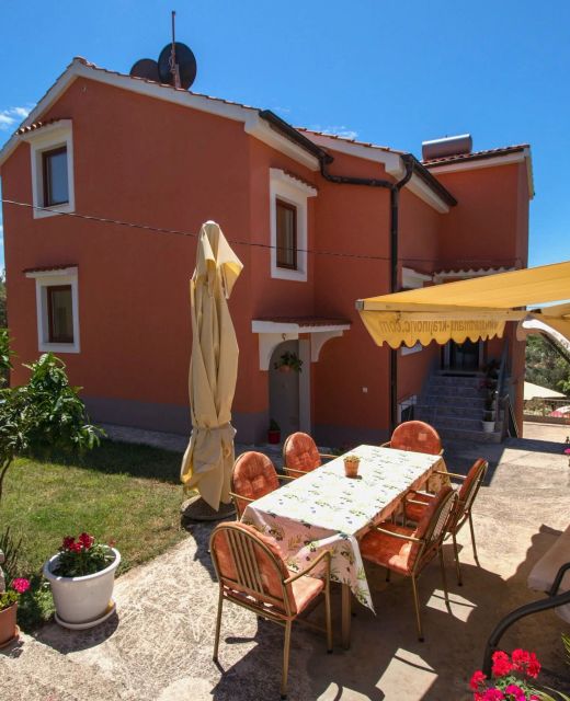 Apartments Nusret Ćunski