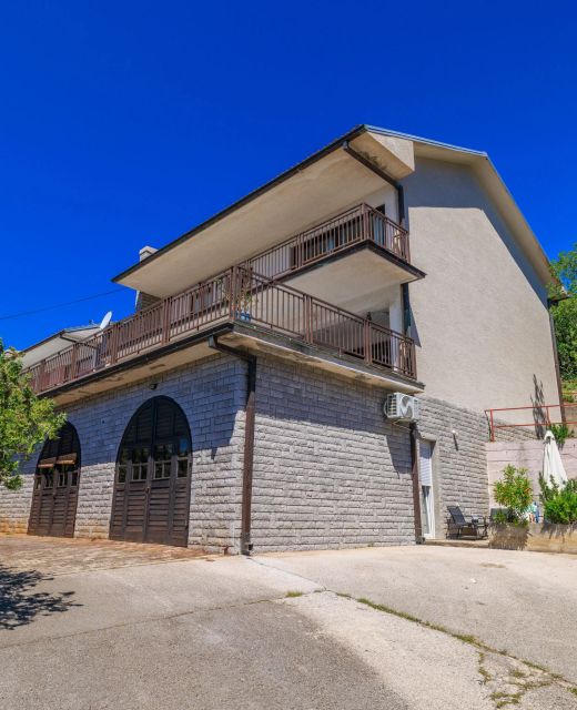 Apartment Aneta Povile