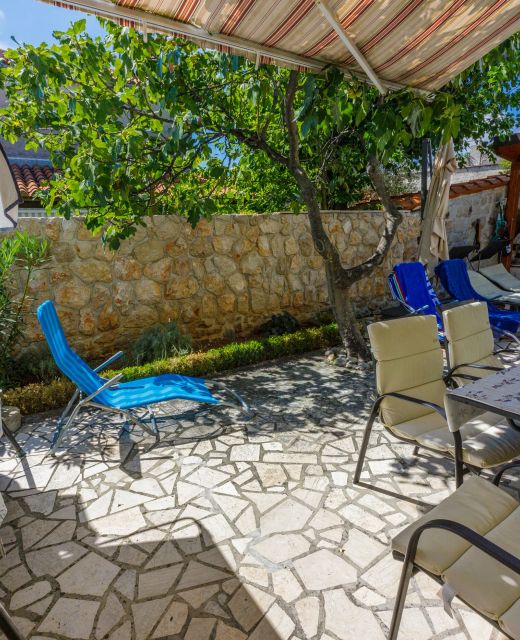 Apartments Stivic Selce