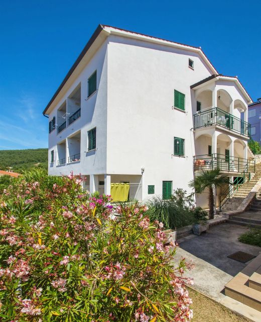 Apartments Iris Rabac