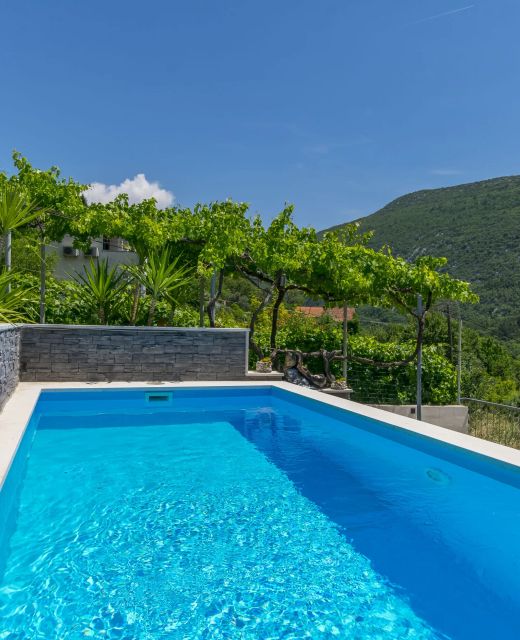 House Hidden Green Oasis Omis