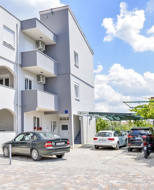 Apartments Juro Rogoznica