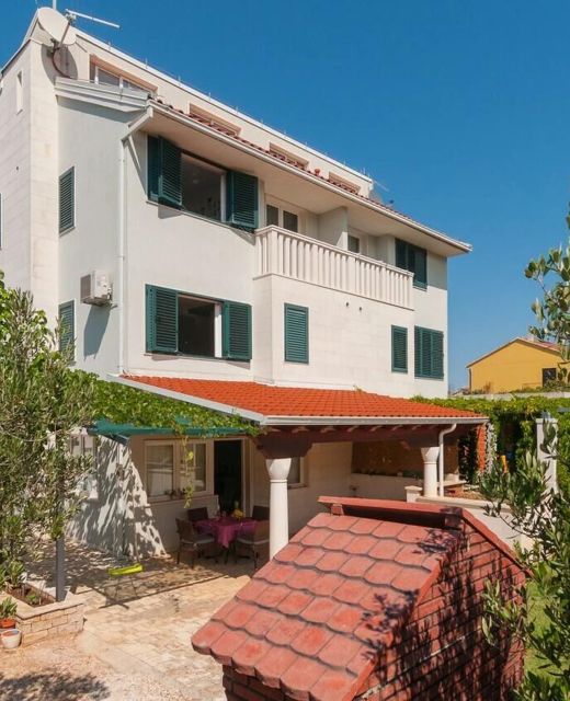 Apartment Irena Supetar