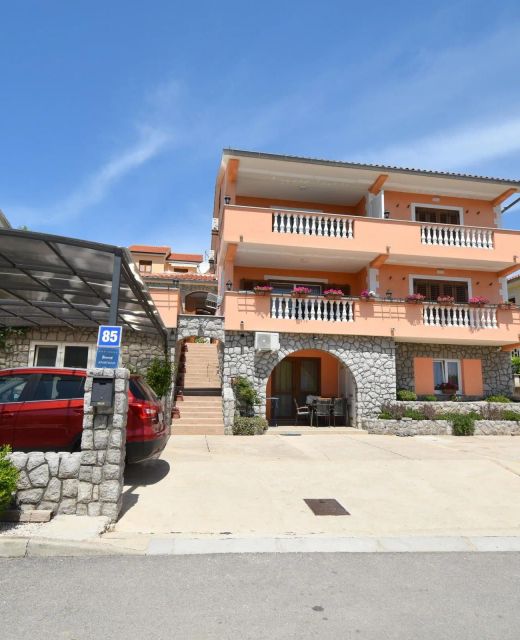 Apartments With Parking Space Čižići, Krk - 19375 Čižići