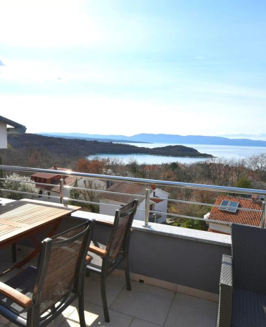 Apartments With Parking Space Njivice Krk - 19379