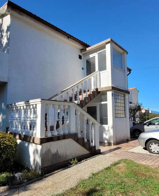 Apartments With Parking Space Omišalj, Krk - 19410 Omišalj
