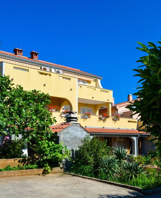 Apartments With Parking Space Kornić, Krk - 19478 Kornić