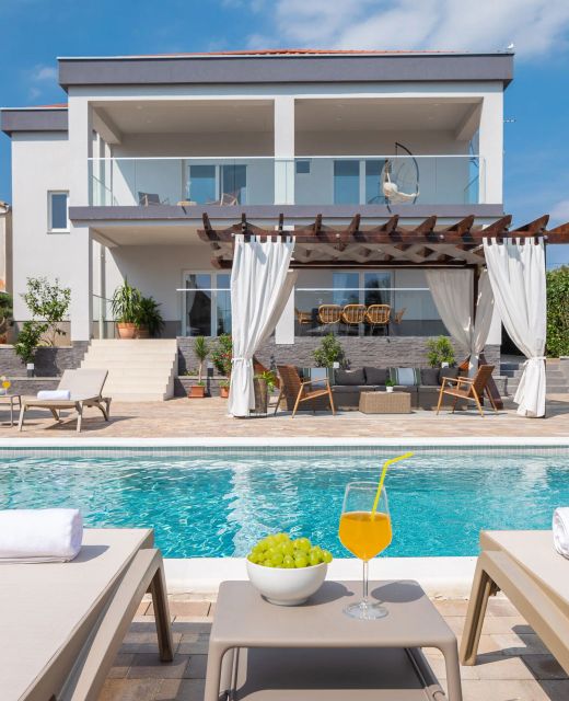 Villa Peregrine Pakostane