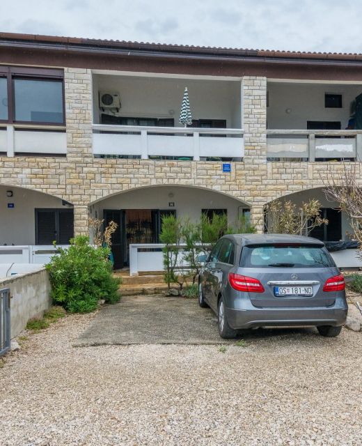 Apartment Nada Vir