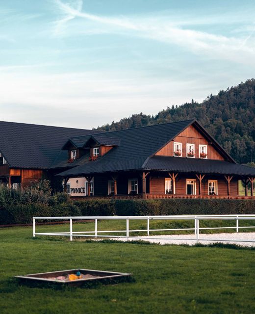 Jítravský Dvorec - Penzion Pivnice 