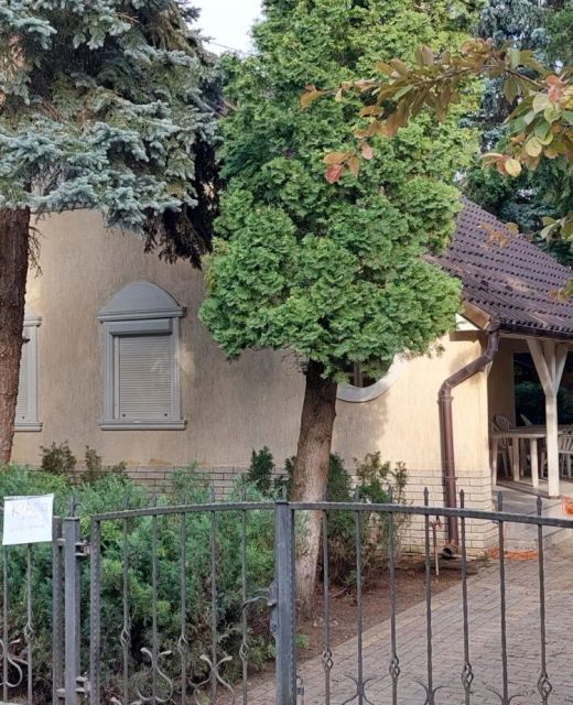 Cédrus Vendégház Kunfehértó