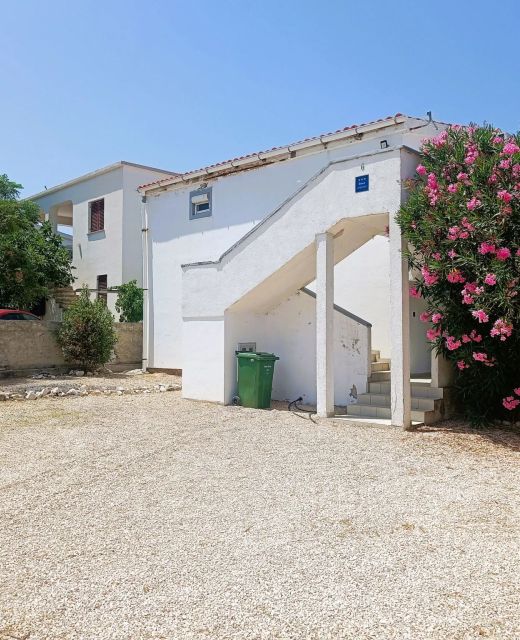Apartments Babici Vir