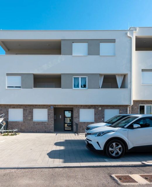 Apartment Mia Brodarica