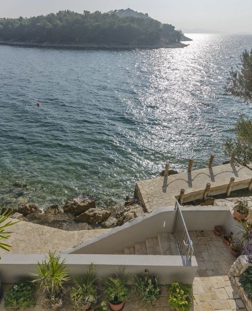 Apartment Slobodan by the sea Tribunj