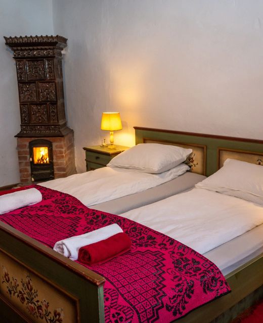Casa Sub Magrin Sat Bătrân
