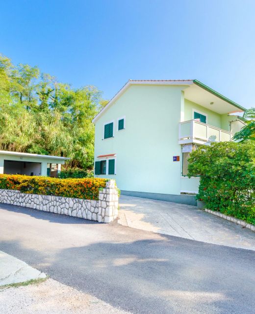 Apartments Ruzica M Lopar