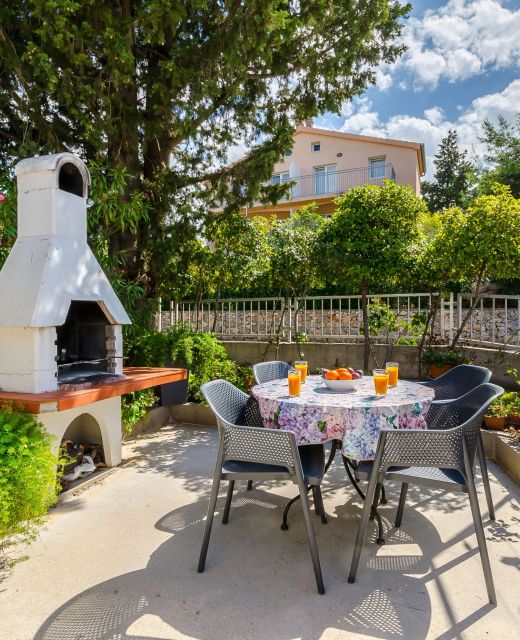 Apartment Close to the beach Stari Grad