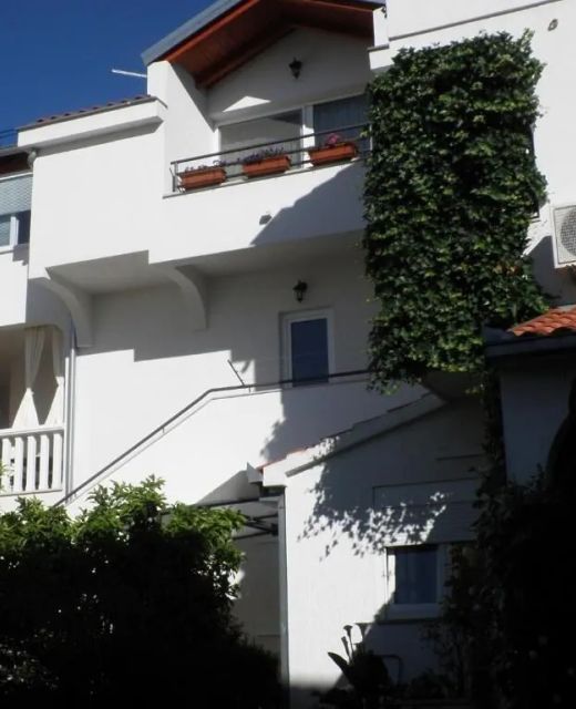 Apartments By The Sea Primošten - 19232
