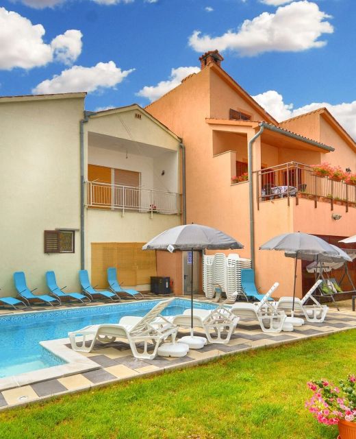 Family-friendly Apartments With Swimming Pool Fažana - 19595