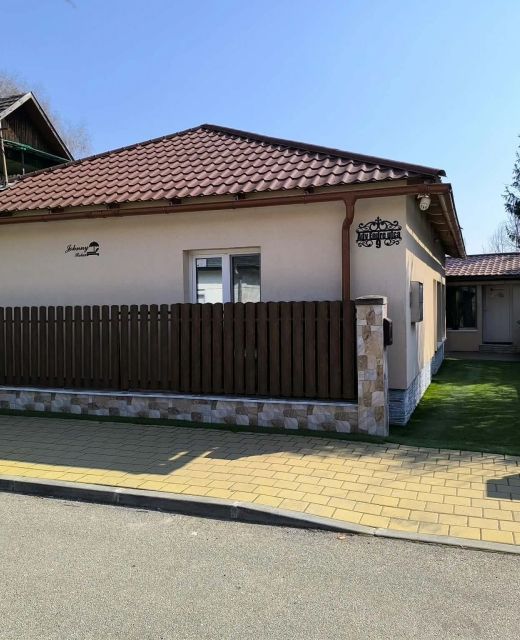 Johnny Relax Vendégház Balatonszárszó