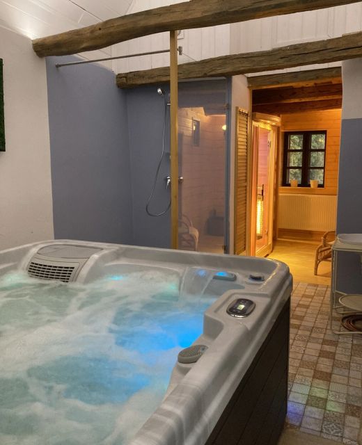 Kégli Apartman és Fürdőház Hollókő