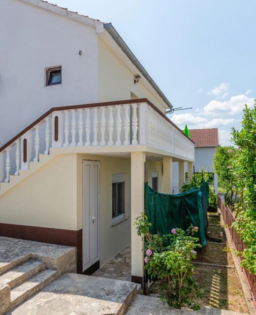 Apartman Gornji Karin - CDI433