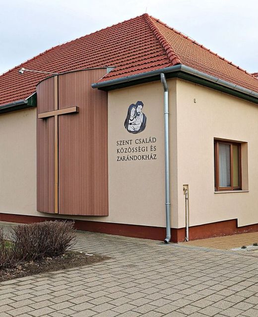 Szent Család Közösségi és Zarándokház Becsehely