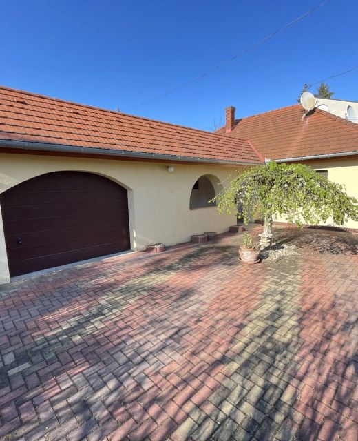 Fügefa Apartman Balatonmáriafürdő