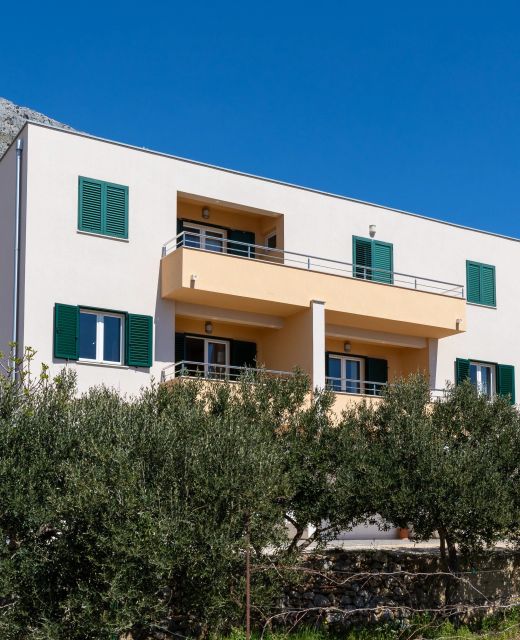 Apartments With Parking Space Dugi Rat, Omiš - 19516 Dugi Rat