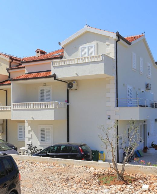 Apartments And Rooms With Parking Space Rogoznica - 19786