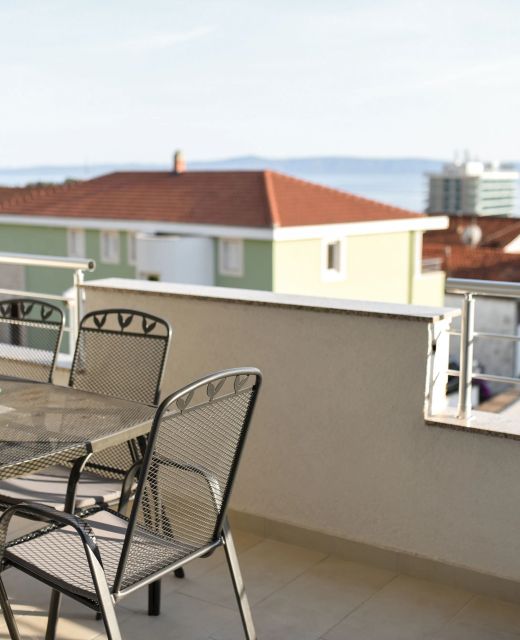 Apartments With Parking Space Makarska - 19795